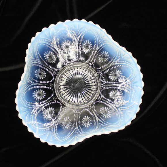 Vintage Northwood Opalescent Blue Glass Dish Ruffled Edge Spokes & Wheel Pattern - Picture 5 of 5